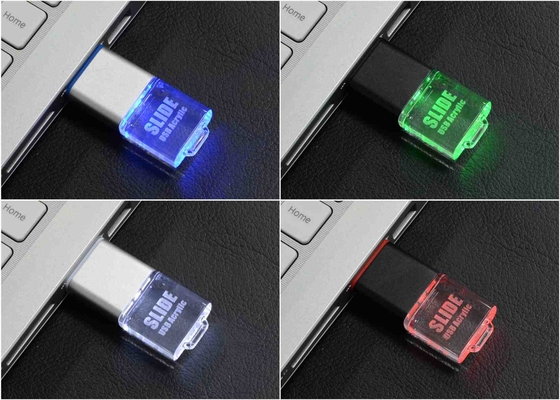 Gravierendes Logo Led-Licht Kristall-USB-Stick OEM Odm