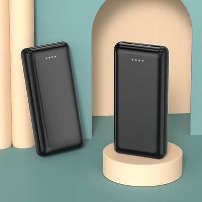 Portable Power Bank mit Micro USB- und Typ-C-Eingabeanschlüssen für Smartphones