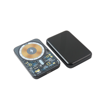 Vollbetriebsbank mit Micro USB und Typ C-Eingabe Weiße Box Verpackung 5V Ausgangsspannung