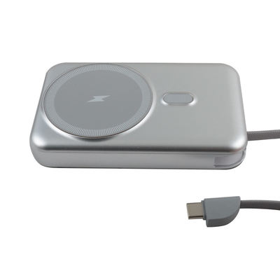 Portable Power Bank mit Li-Polymer-Batterie / 18650 Batterietype und 38,3 bestanden