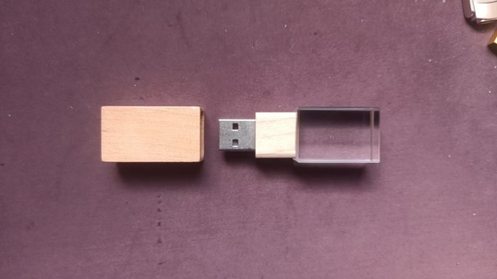 Customized Crystal USB Stick with Laser Logo Options -50°C 80°C Environment Temperature