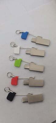Typ-C-USB-Flash-Laufwerk mit USB A mit kleiner Kettenmetallabdeckung, kann Logos mit hoher Geschwindigkeit 3.2 USB und 3.1 USB lasern und drucken