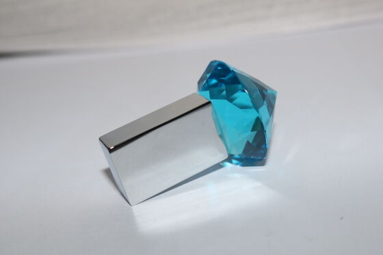 Diamant-USB-Flash-Laufwerk ist gut für das Geschenk der Dame mit Schmuck USB-Flash-Laufwerk kann auch Laser-Logo auf Metall kundenspezifisch gemacht USB-Logo und Box
